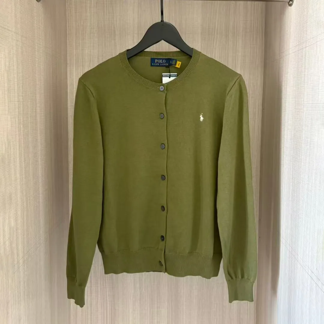 P174 RALPH LAUREN Ten Colors Classic Small Label Embroidery High-Precision Knitted Cardigan Round Neck Long Sleeve Button Knitted Sweater Tops for Men and Women Ten Colors Colors: White Black Navy Gray Pink Red Khaki Blue Green Dark Green Size: S M L XL Material: Cotton Weight: 320g